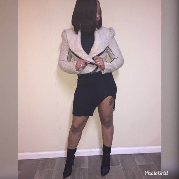 Bebe Jacket!! Oatmeal color w/ black trim - Picture 1 of 7